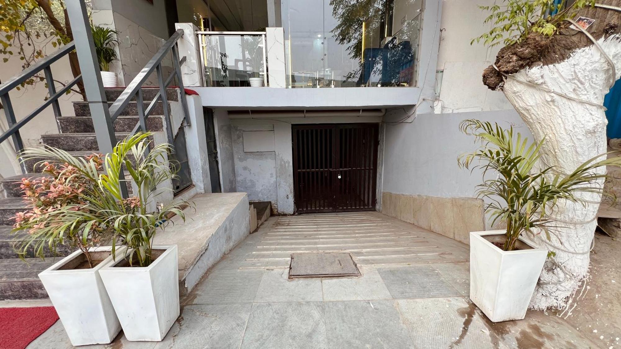 Aerovilla By Jmd Group Nova Deli Exterior foto